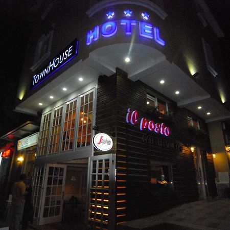 Hotel Town House تيرانا المظهر الخارجي الصورة