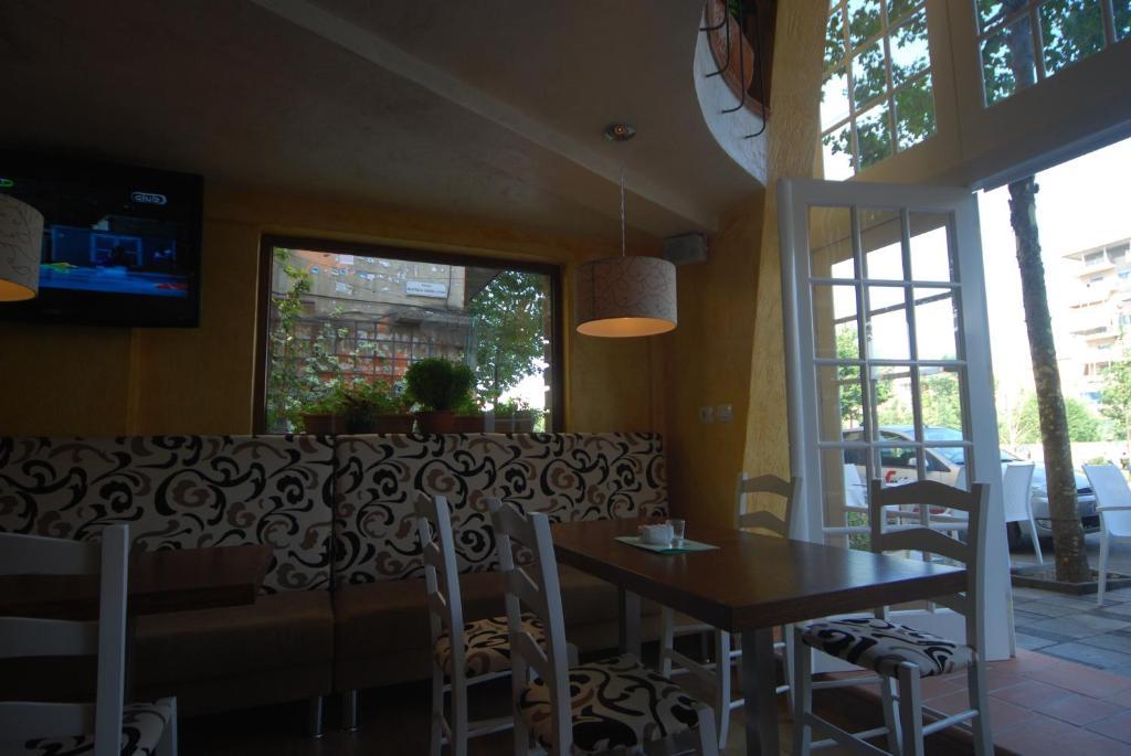 Hotel Town House تيرانا المظهر الخارجي الصورة