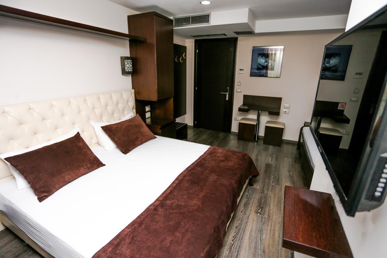 Hotel Town House تيرانا المظهر الخارجي الصورة